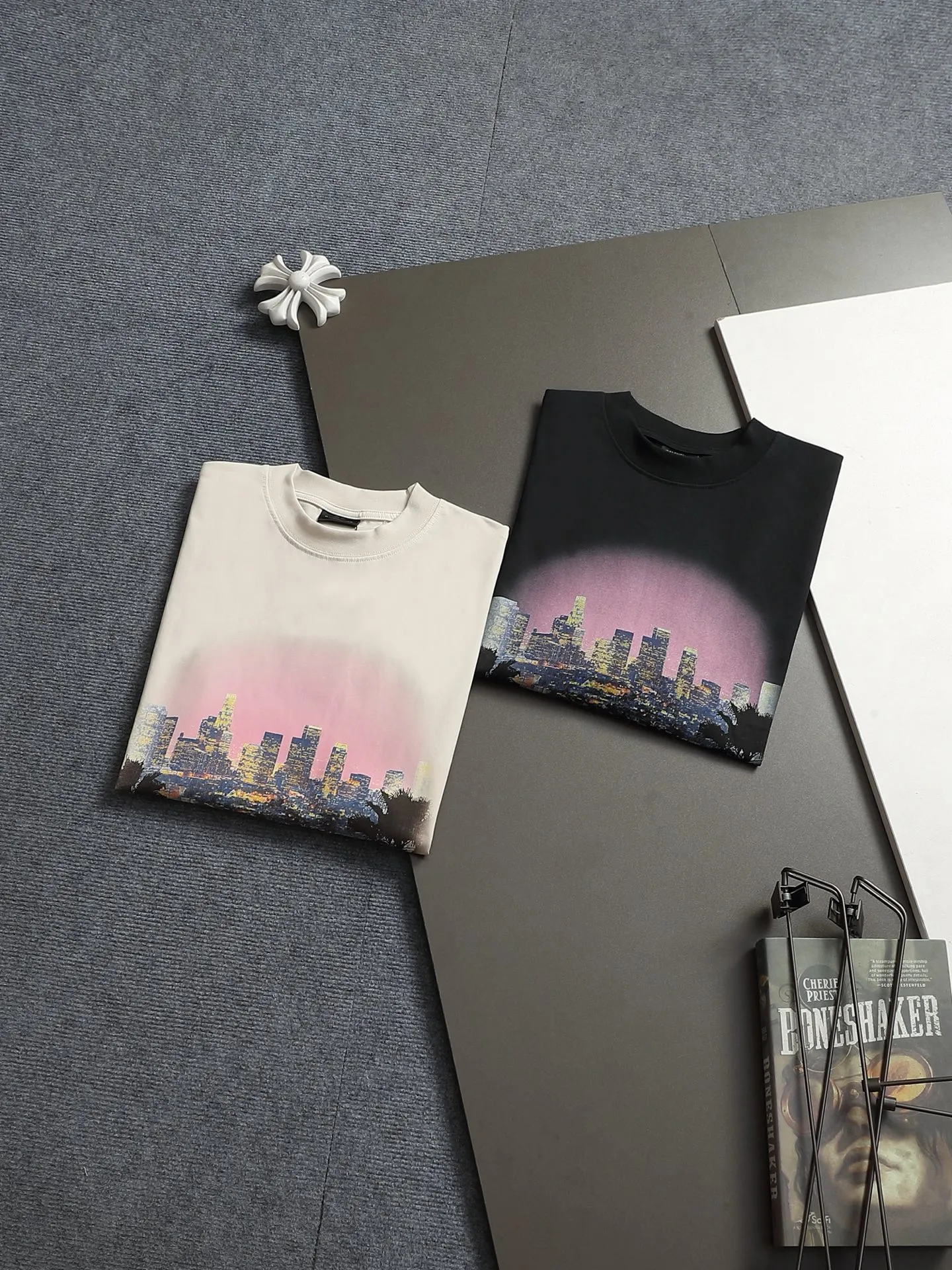 BALENCIAGA 2026 Logo ， Retro Same Style T 320 Versatile : Black Size：XS S M L